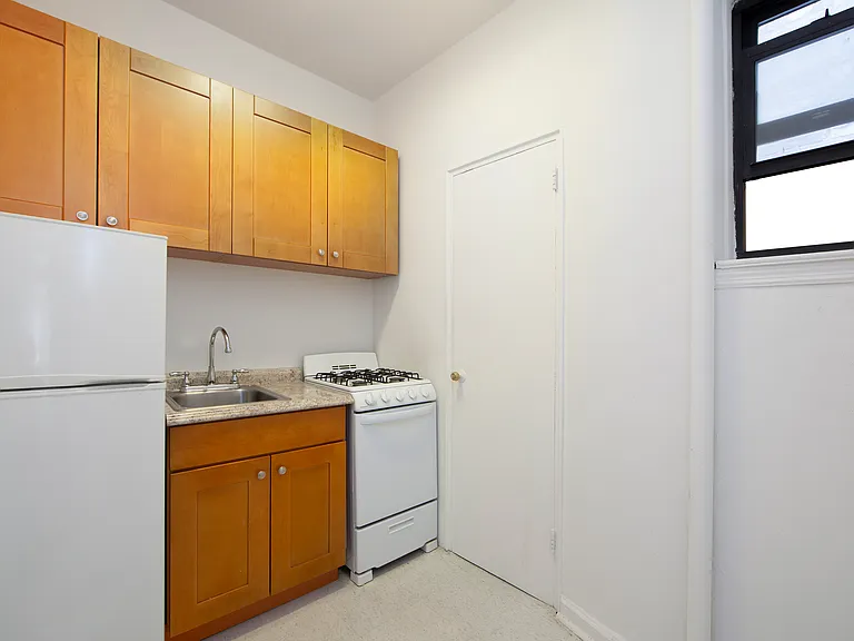 525 E 88th St #1-G — Photo 2