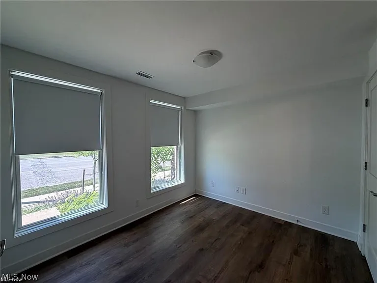 11206 N Park Pl #4 — Photo 30