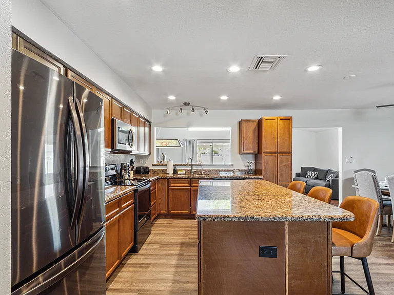 2911 N Granite Reef Rd — Photo 44