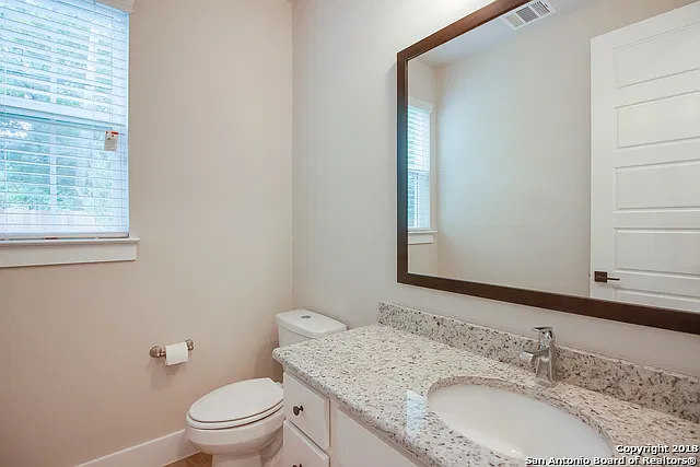 140 Claremont Ave #102 — Photo 7