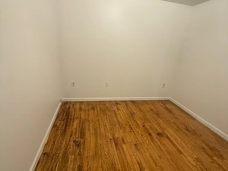326 Livingston St #1 — Photo 10
