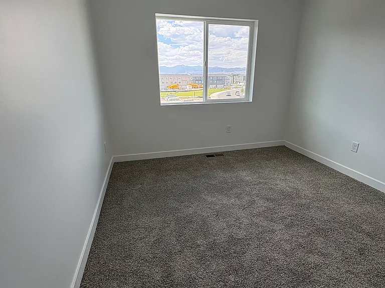 486 S 700 W — Photo 18