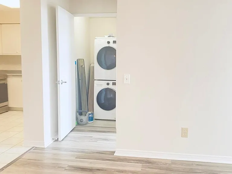 91 Townsgate Dr #411 — Photo 22