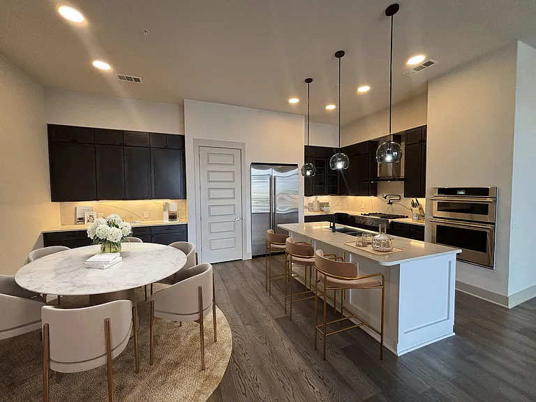 Residences at the Grove — Photo 77