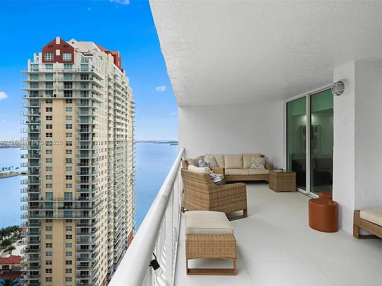 1200 Brickell Bay Dr #2812 — Photo 4