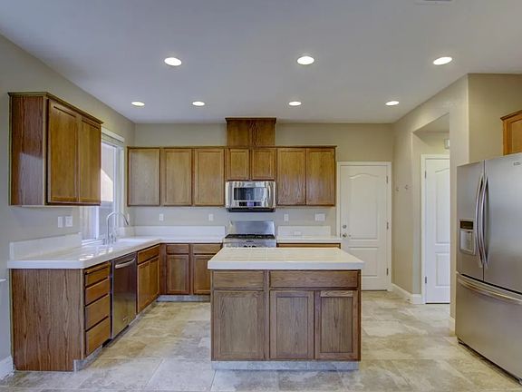 2nd image of 2513 Dakota Ave