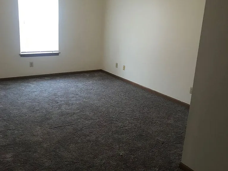 90 Bridgewater Ct — Photo 22