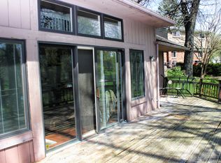 2685 Costa Mesa Rd, Waterford, MI 48329