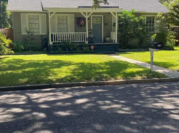 218 2nd St, Chickasaw, AL 36611