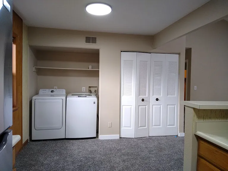 470 S Fenton St — Photo 57