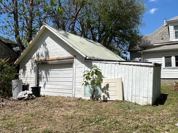 110 E 8th St, Concordia, KS 66901