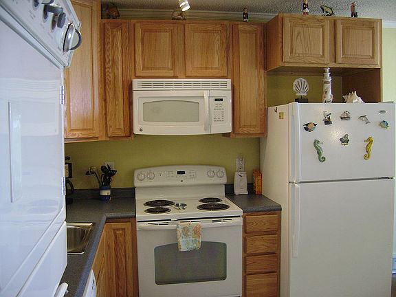 Over stove microwave