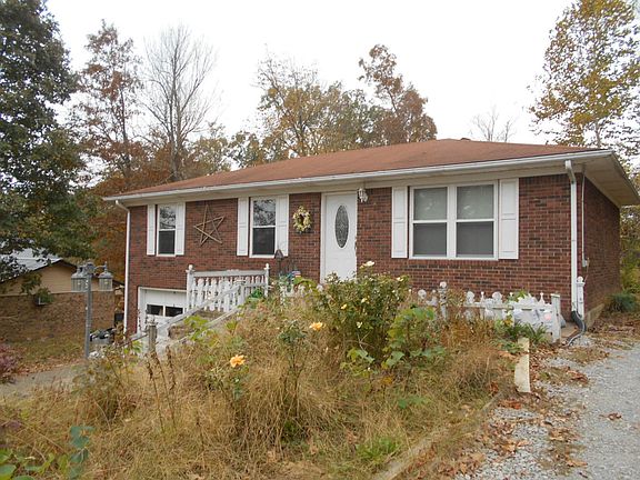 2nd image of 1204 Oak Hill Dr