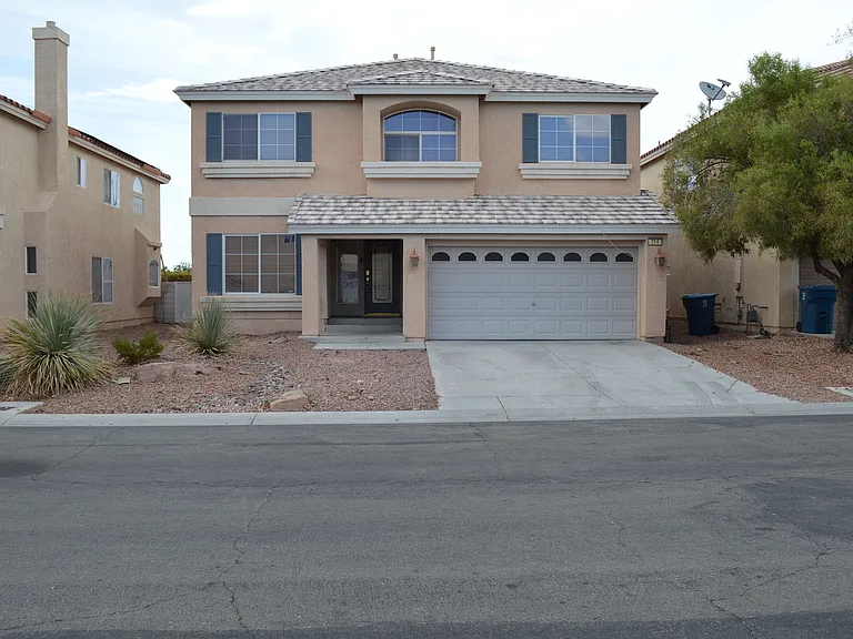 914 Socorro Song Ln — Photo 1