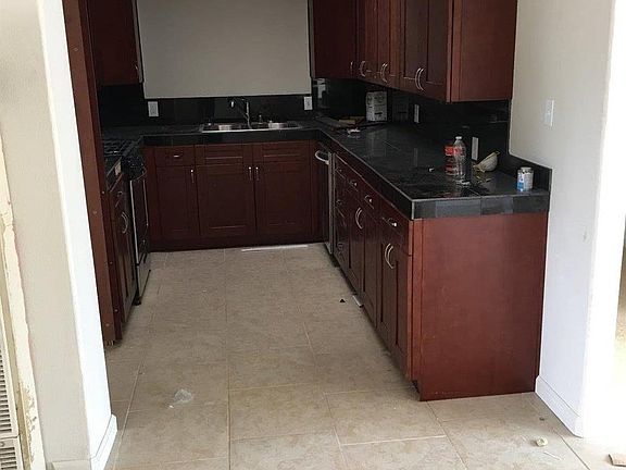3rd image of 7498 N Aster Ave