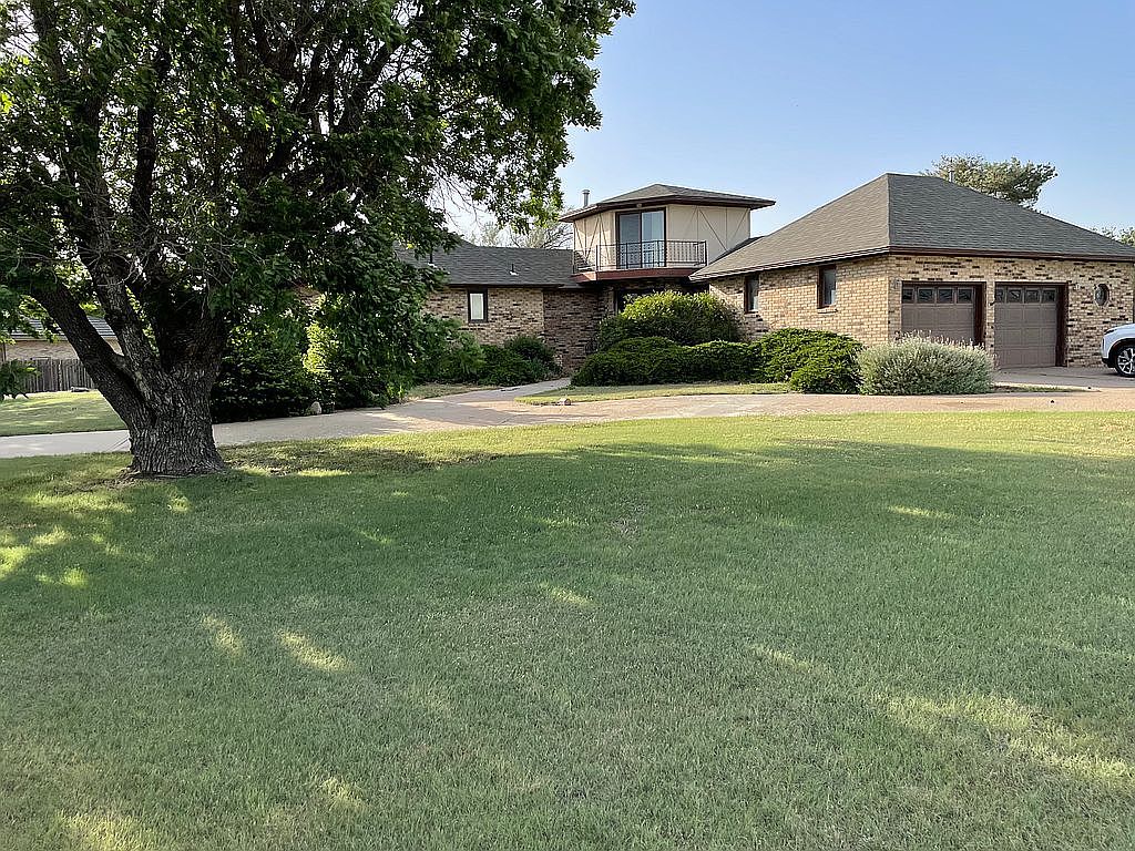 909 Crescent Dr, Ness City, KS 67560 Zillow