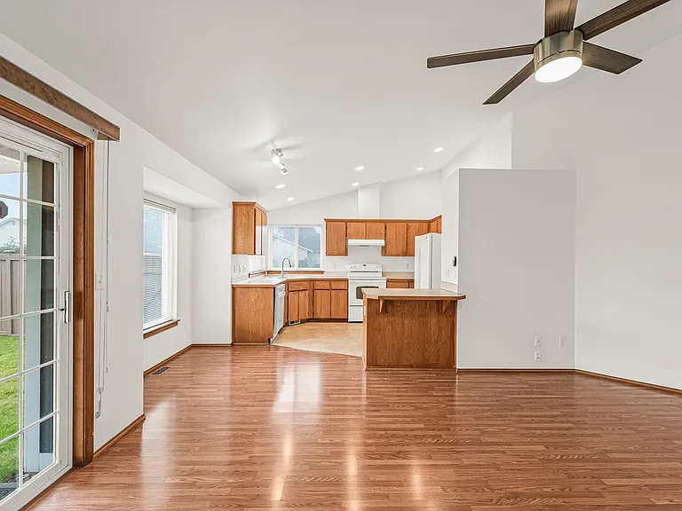 1224 143rd St E — Photo 16