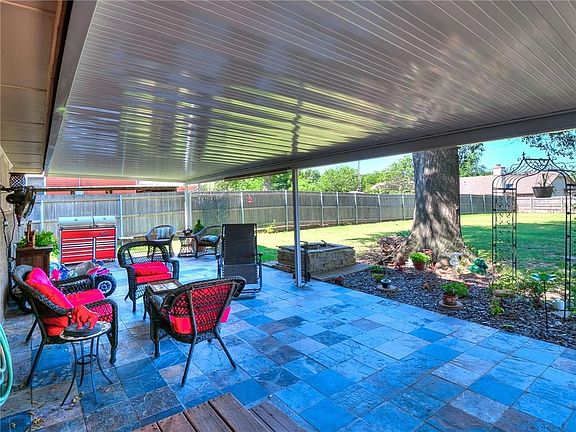 Back yard oasis....Grab your cup of coffee!