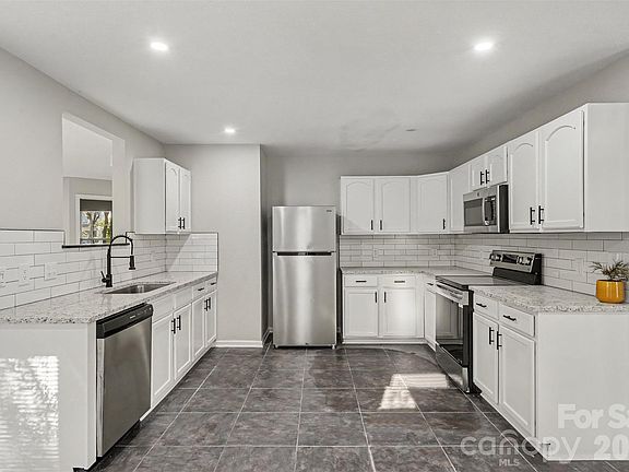5th image of 12937 Silvaire Farm Rd