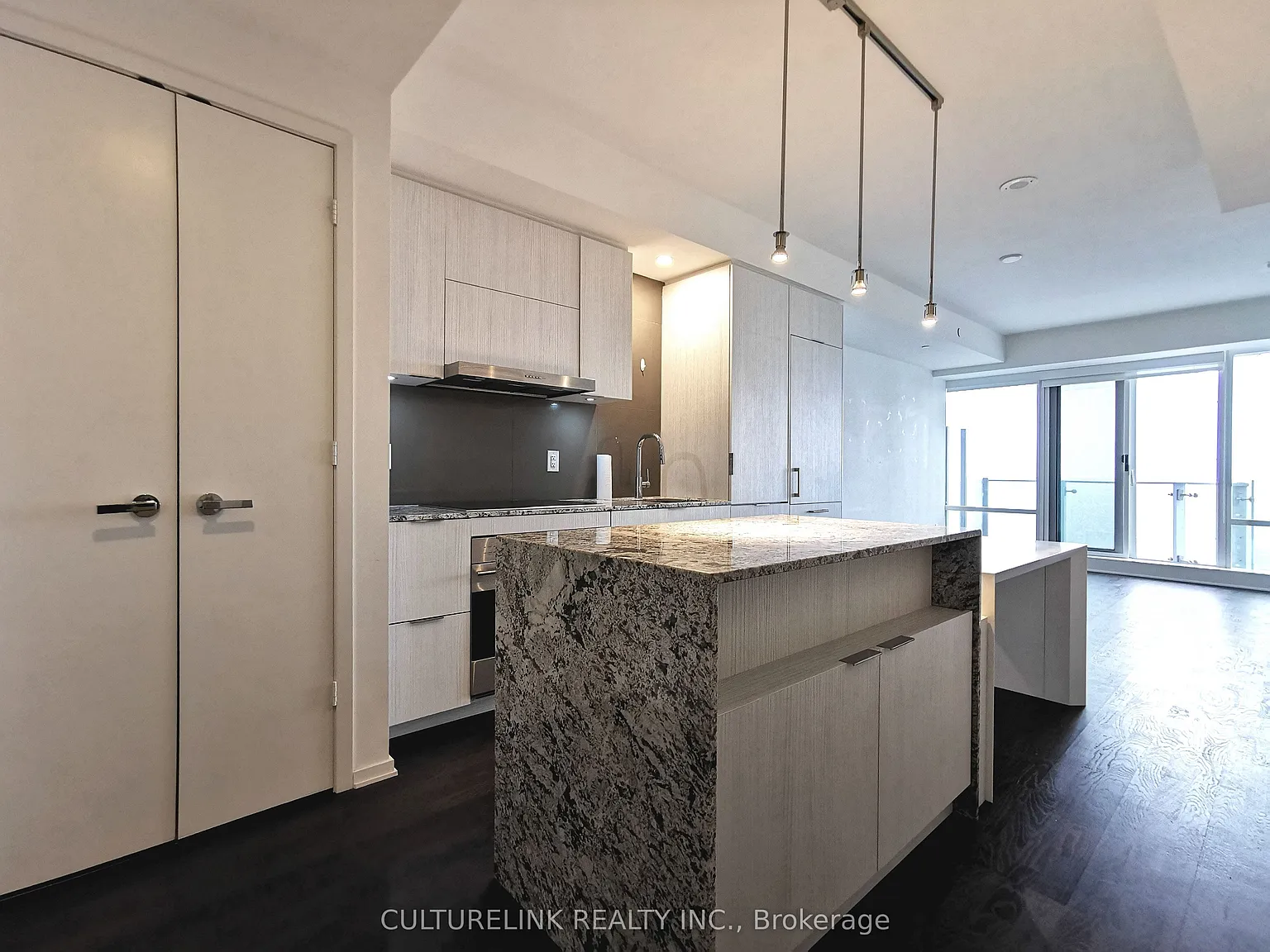 2 bed, $4,000 — Photo 3