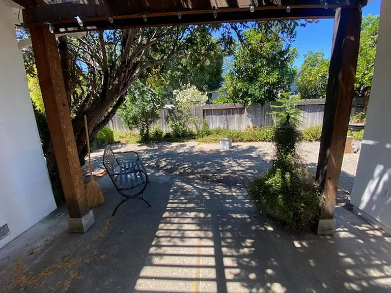 363 Helen Way — Photo 29