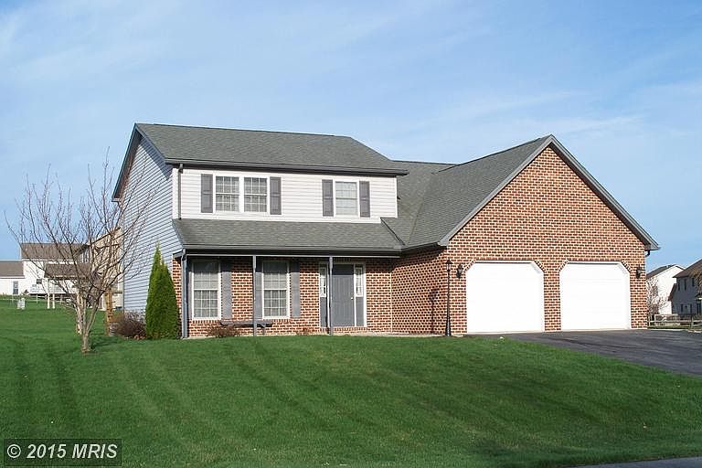 1st image of 193 N Blackberry Ln
