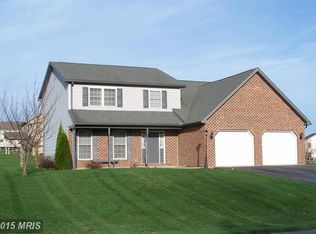 193 N Blackberry Ln, Fayetteville, PA 17222