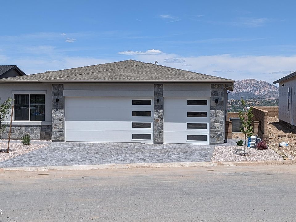 1st image of 223 Looking Glass Dr