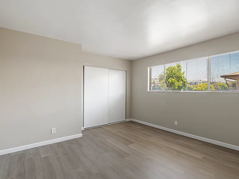 340 Industrial Parkway — Photo 32