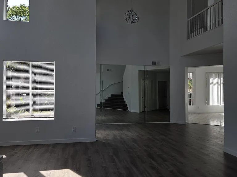 2378 Fairway Oaks Dr — Photo 7