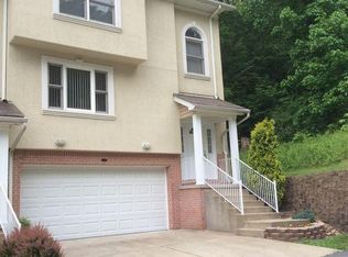 114 Cadet Ct, Morgantown, WV 26508