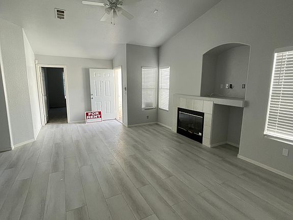 5th image of 2368 Monterey Pine Dr