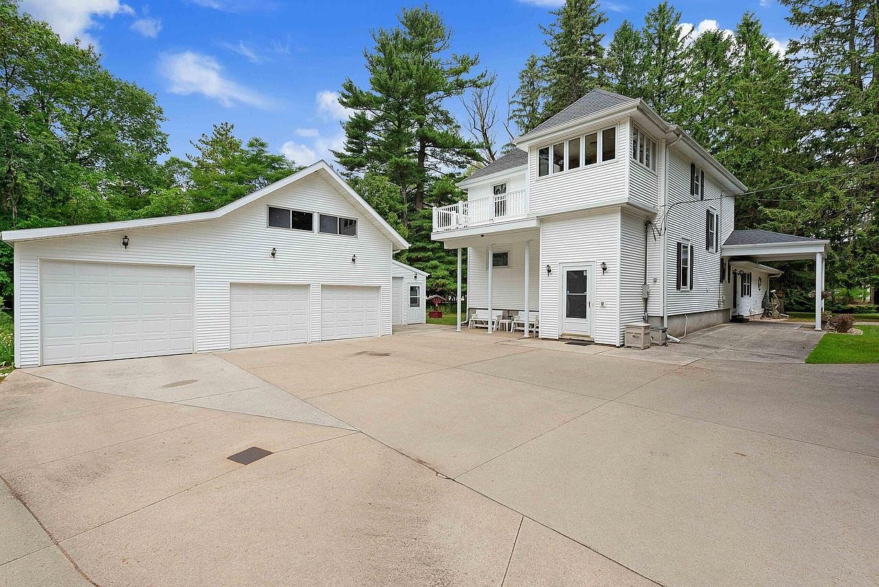 3118 Mishicot ROAD, Two Rivers, WI 54241 Zillow