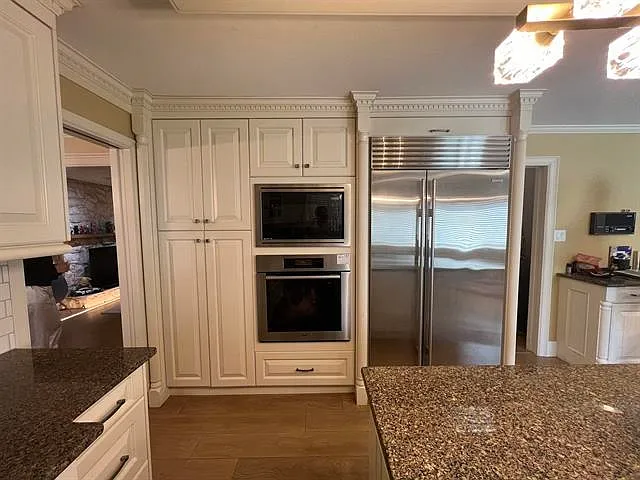 6340 Chelmsford St — Photo 5