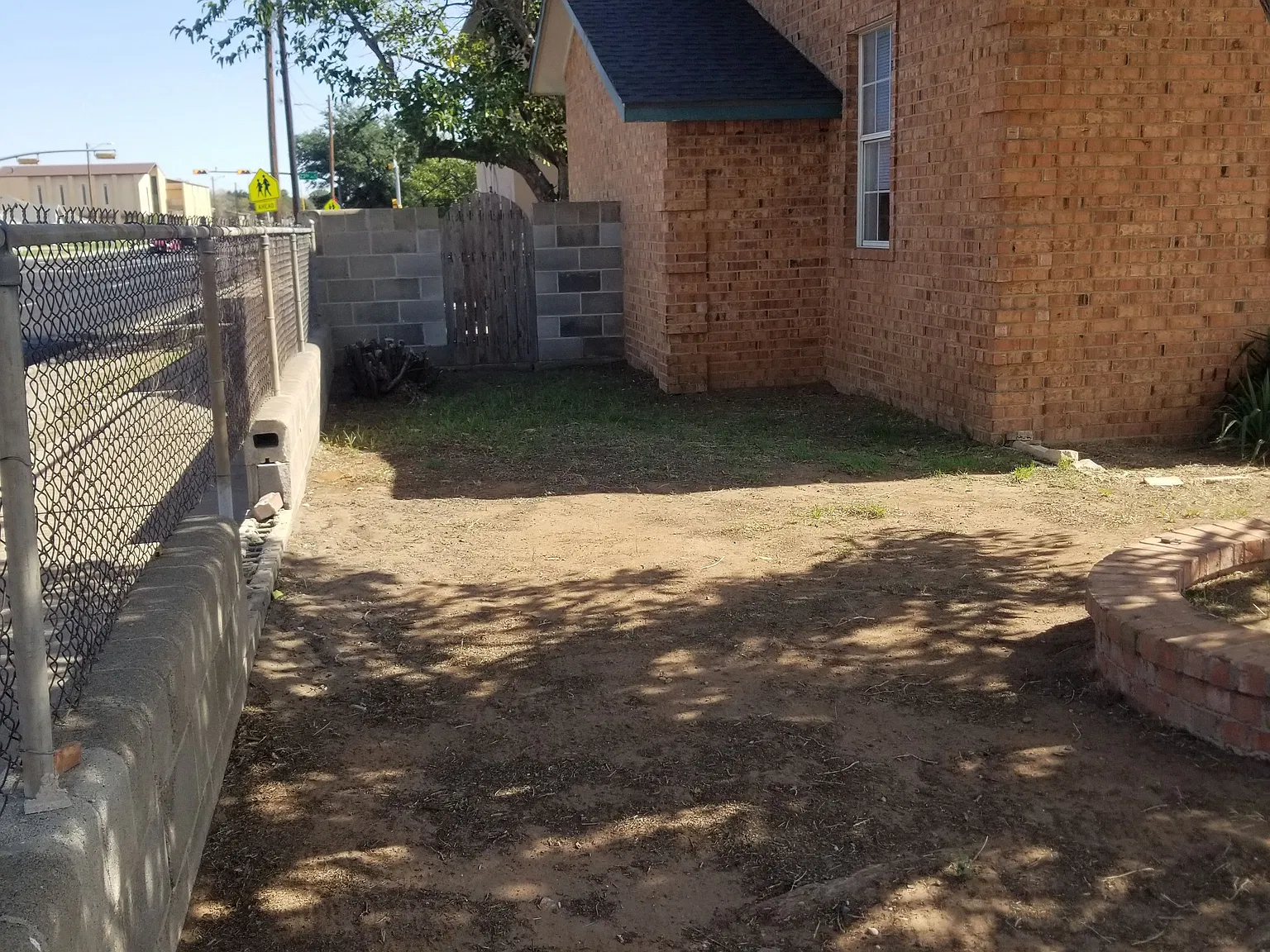 2 bed, 1.0 bath, 1165 sqft, $1,750 — Photo 3