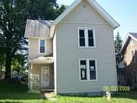 335 W Pershing St photo 1