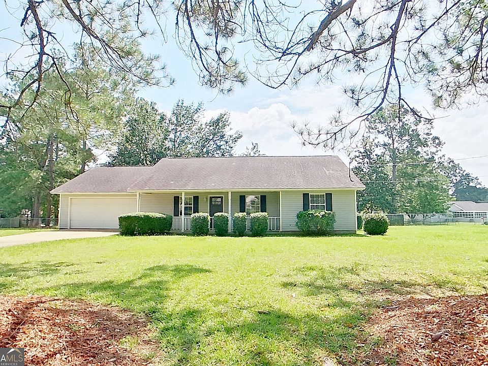 1st image of 205 Spruce Pine Dr