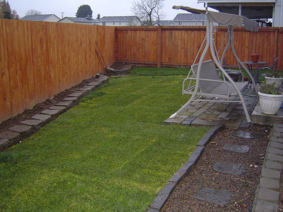 2nd image of 3292 Tierra Dr NE
