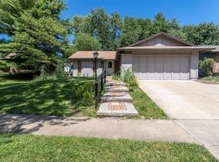 2122 Cherrycove Ct, Maryland Heights, MO
