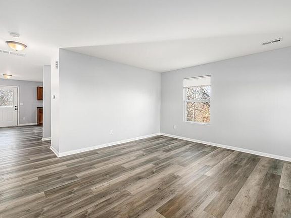 2nd image of 403 Wellsleyglen Dr