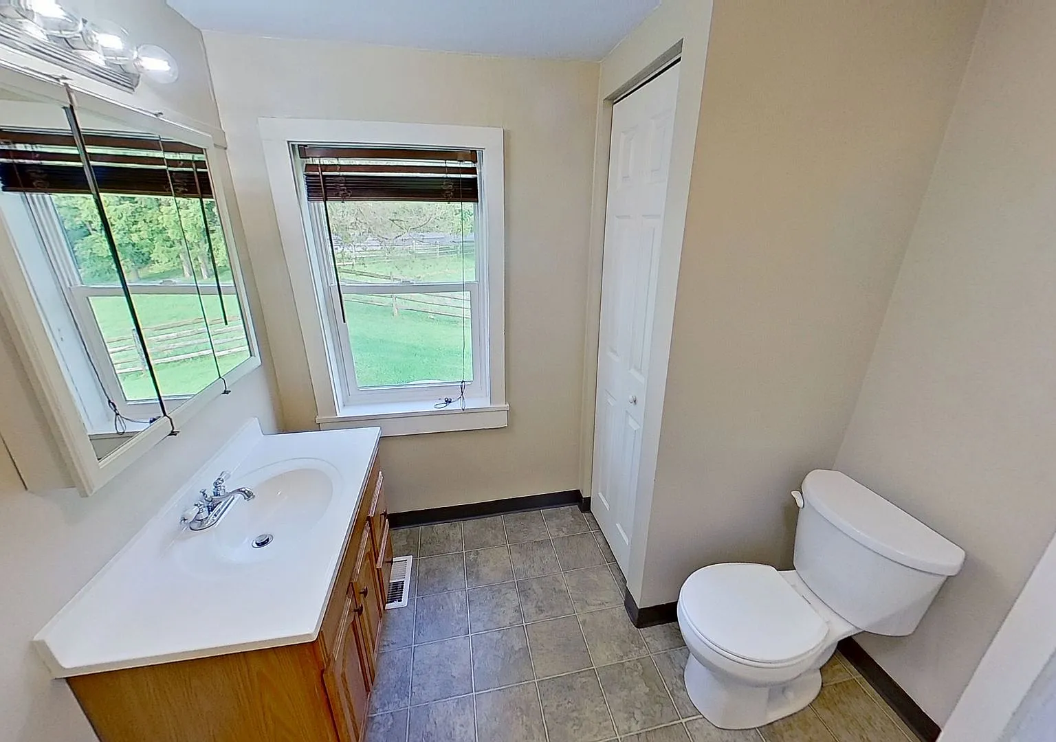 Renovated Farm Home in Felton — Photo 4
