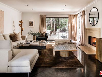 2518 Almaden Ct, Los Angeles, CA, 90077