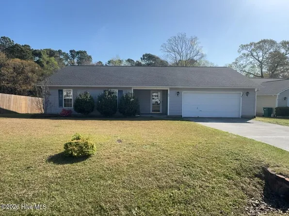 437 Boysenberry Ln, Hubert, NC 28539