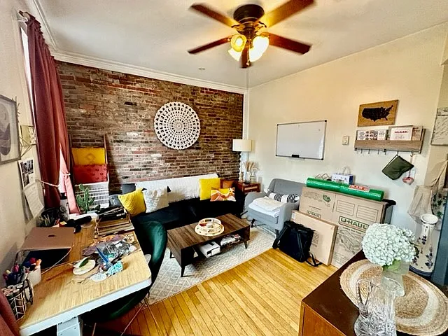 472 Commercial St #4 — Photo 1