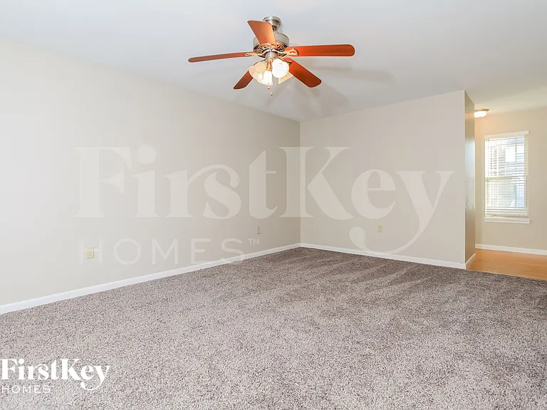 2724 Parkerridge Dr — Photo 8