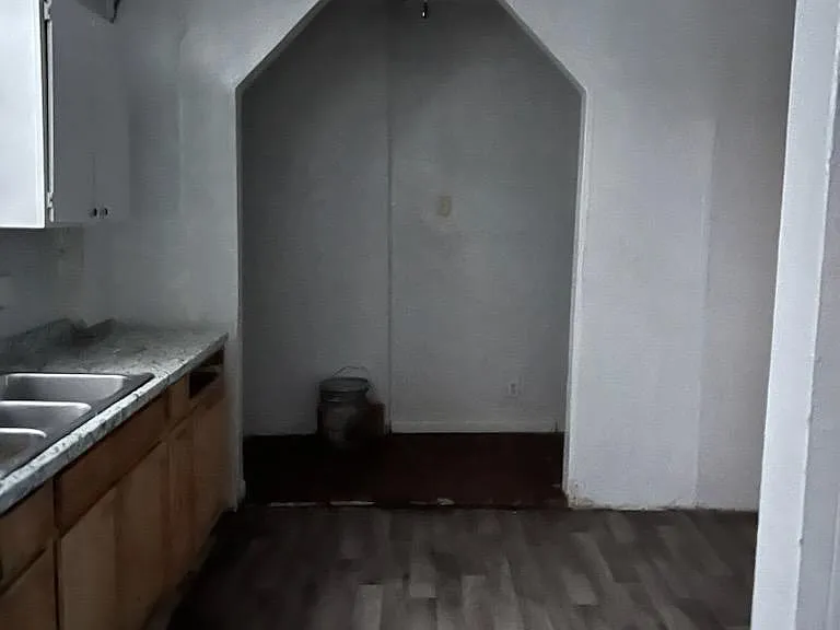 806 Grandview Ave — Photo 4