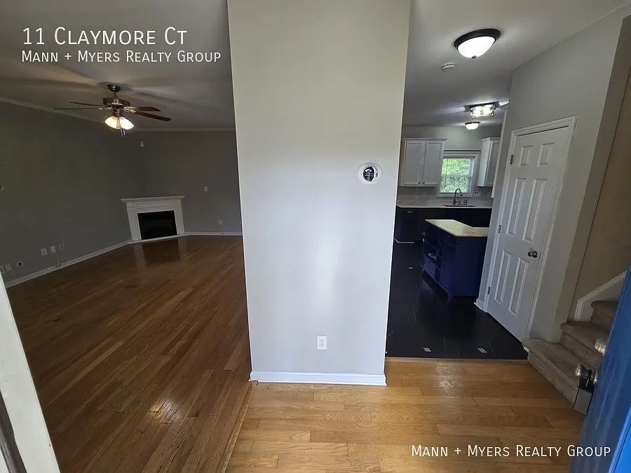 Beautiful 2 story home — Photo 4