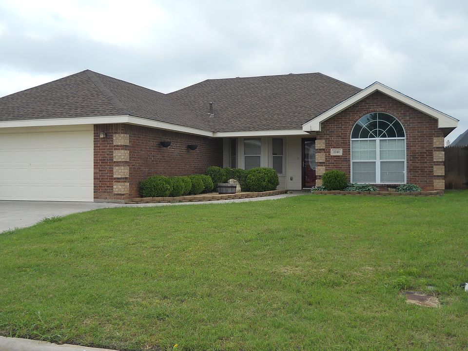 1st image of 1241 Tulane Dr
