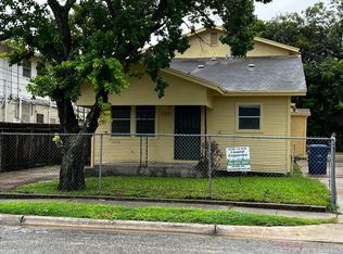 2305 Comanche St, Corpus Christi, TX 78408