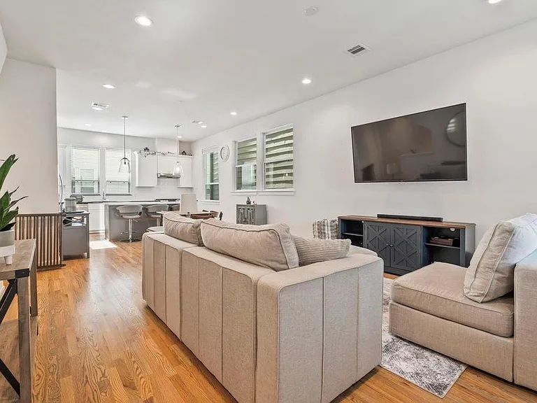 316 Jensen Dr — Photo 19
